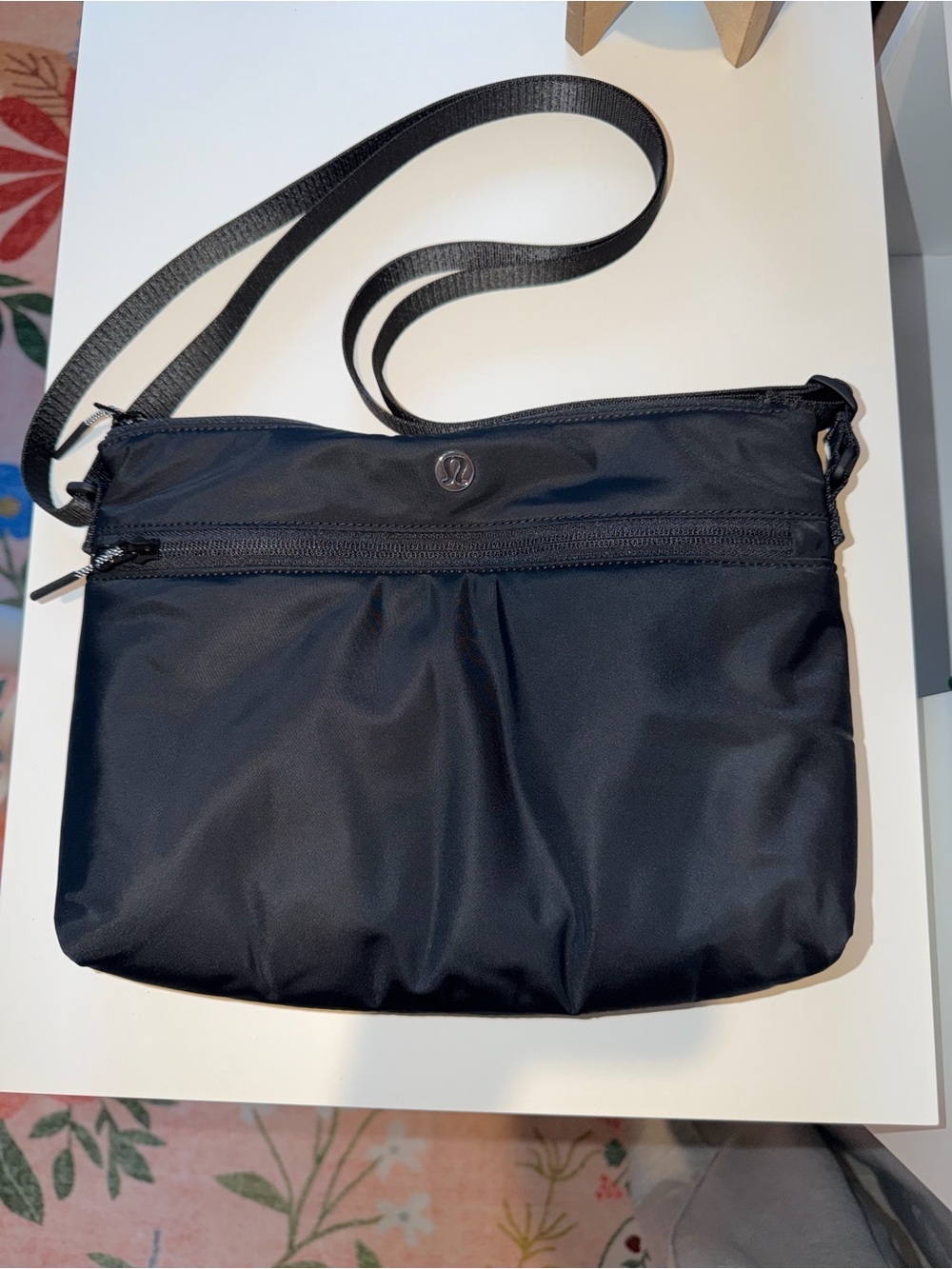 lululemon athletica Black New Parent Crossbody Bag -  Shoulder Bag - Picture 2 of 3